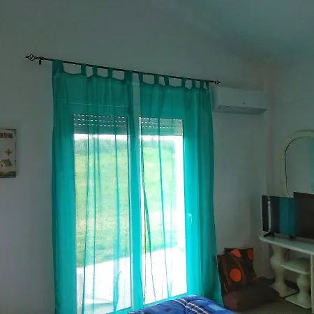 Efis In Lakopetra *