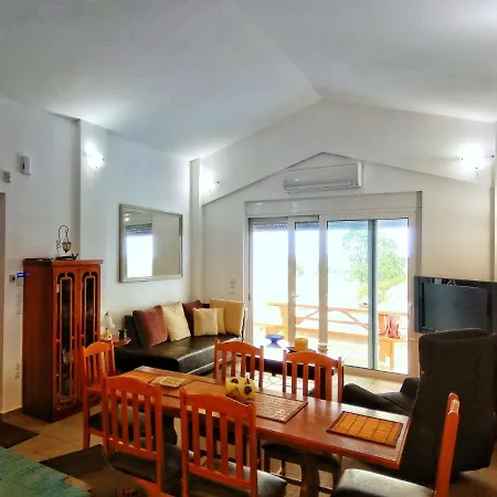 Holiday home Efis In Lakopetra *