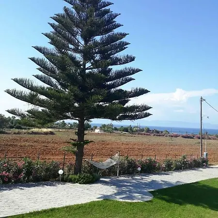 Holiday home Efis In Lakopetra *