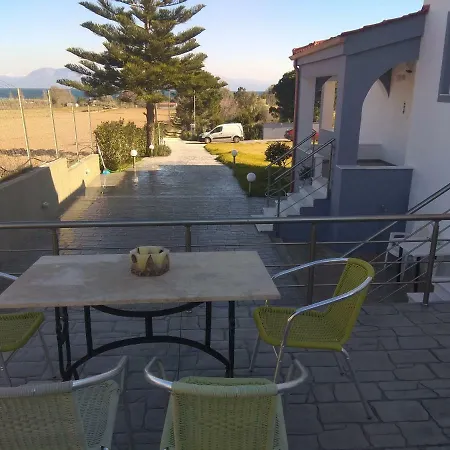 Holiday home Efis In Lakopetra